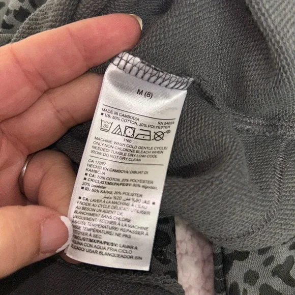 Old Navy girls M 8 gray black cheetah crop hoodie - Picture 7 of 9